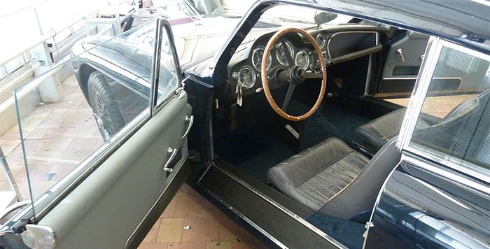 Klassieke Aston Martin interieur restauratie